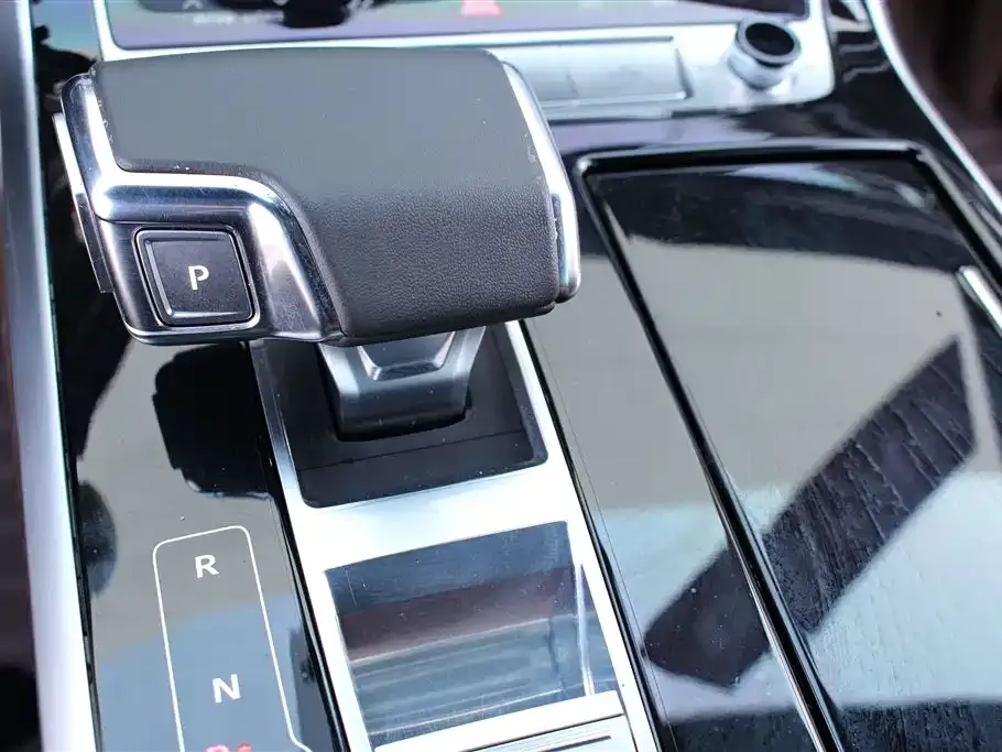 Audi Q7 — фото 3