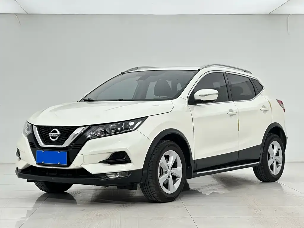 Nissan Qashqai — фото 1