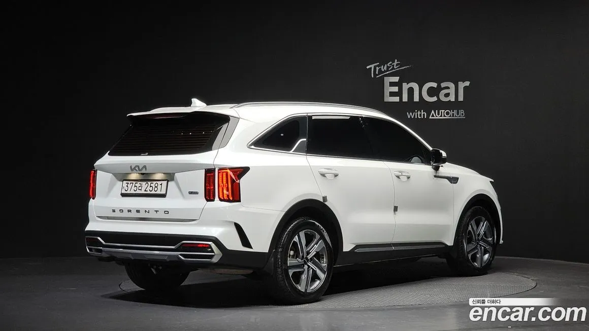 Kia Sorento — фото 7