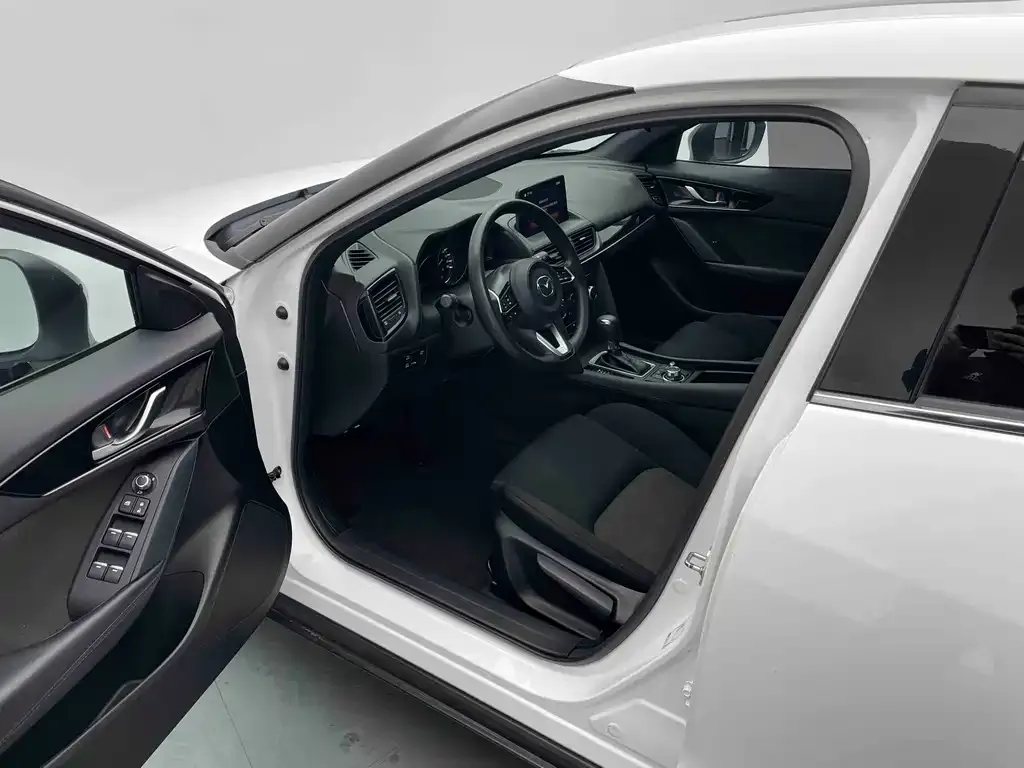 Mazda CX-4 — фото 7