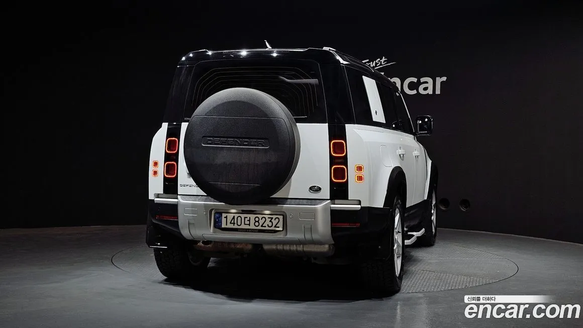 Land Rover Defender — фото 9