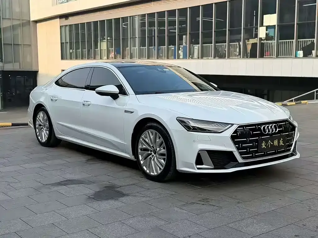 Audi A7L — фото 7