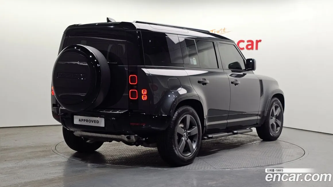 Land Rover Defender — фото 10