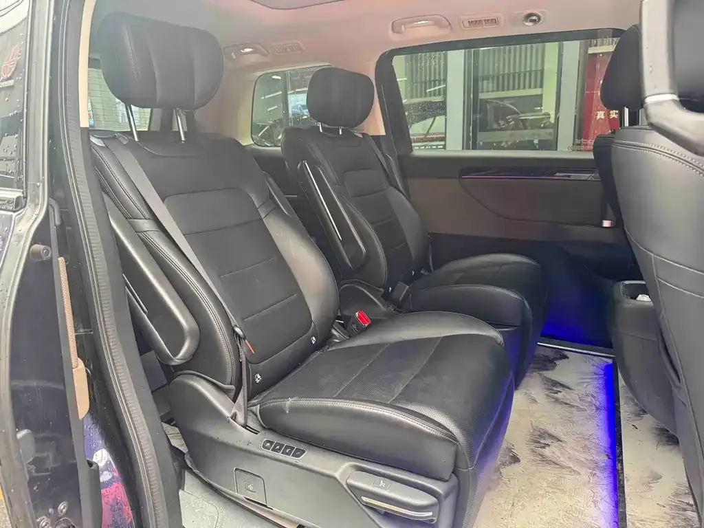 GAC Motor E8 Hybrid — фото 3