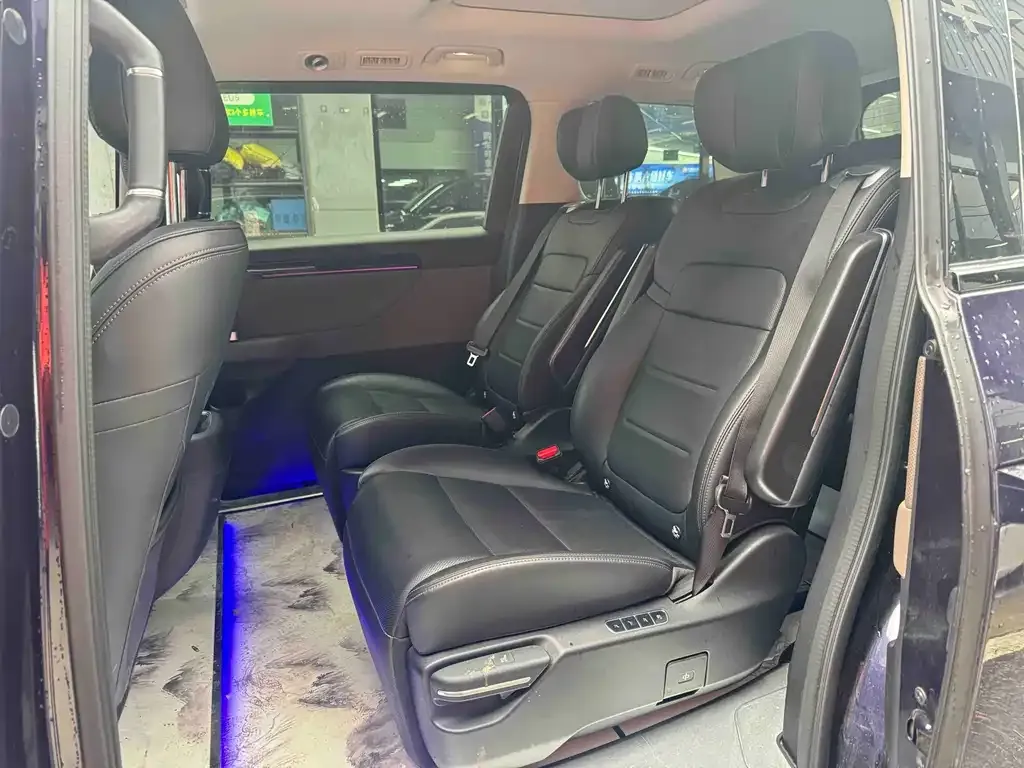 GAC Motor E8 Hybrid — фото 8