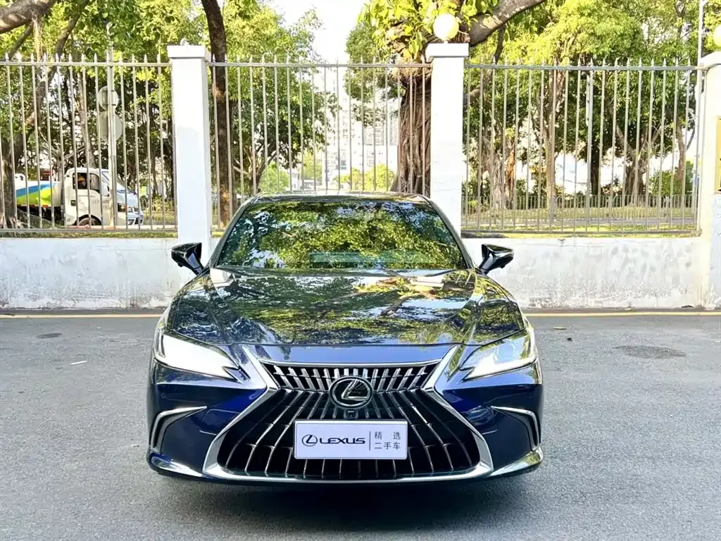 Lexus ES — фото 4