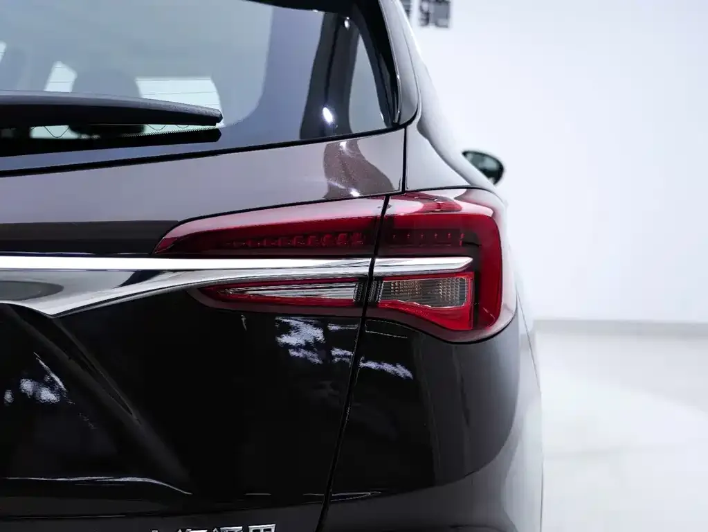Buick Envision Plus — фото 4