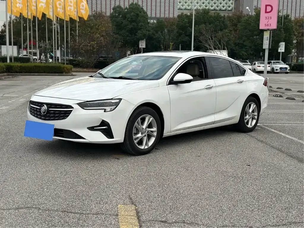 Buick Regal — фото 1