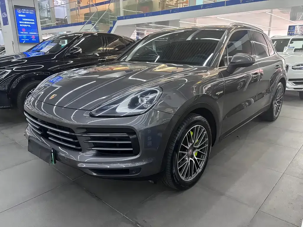 Porsche Cayenne Hybrid — фото 1