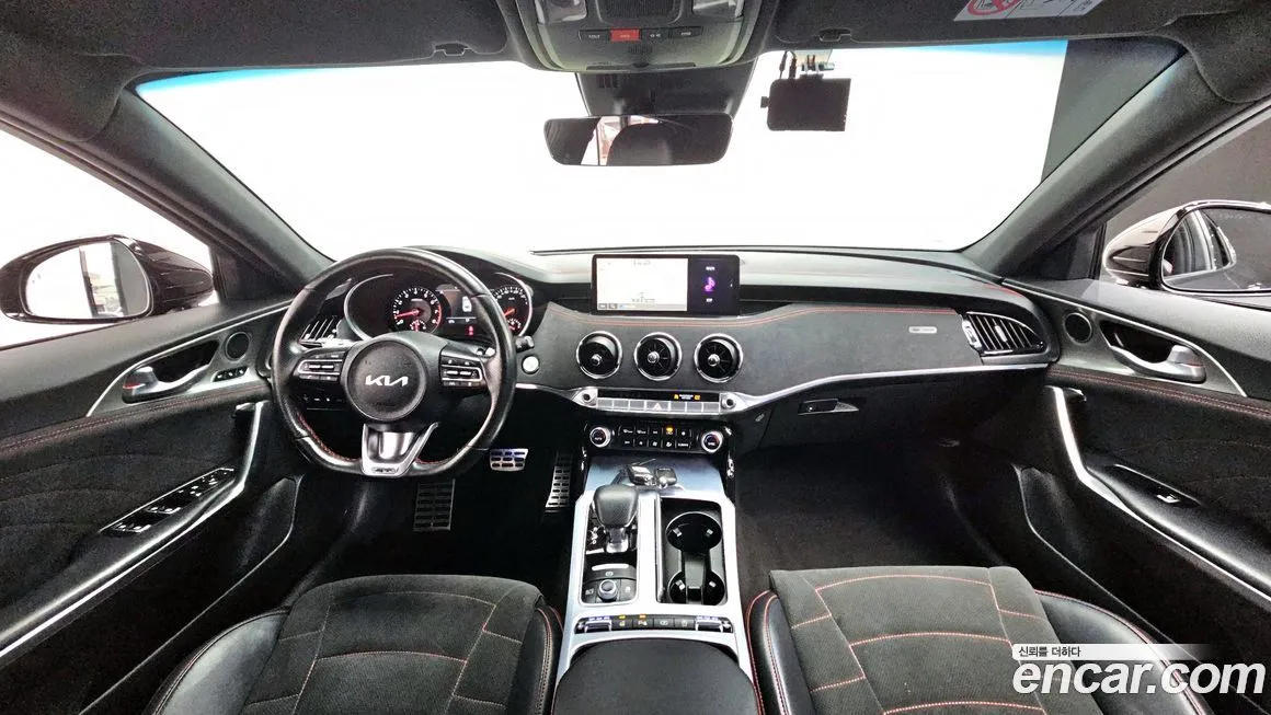Kia Stinger — фото 10