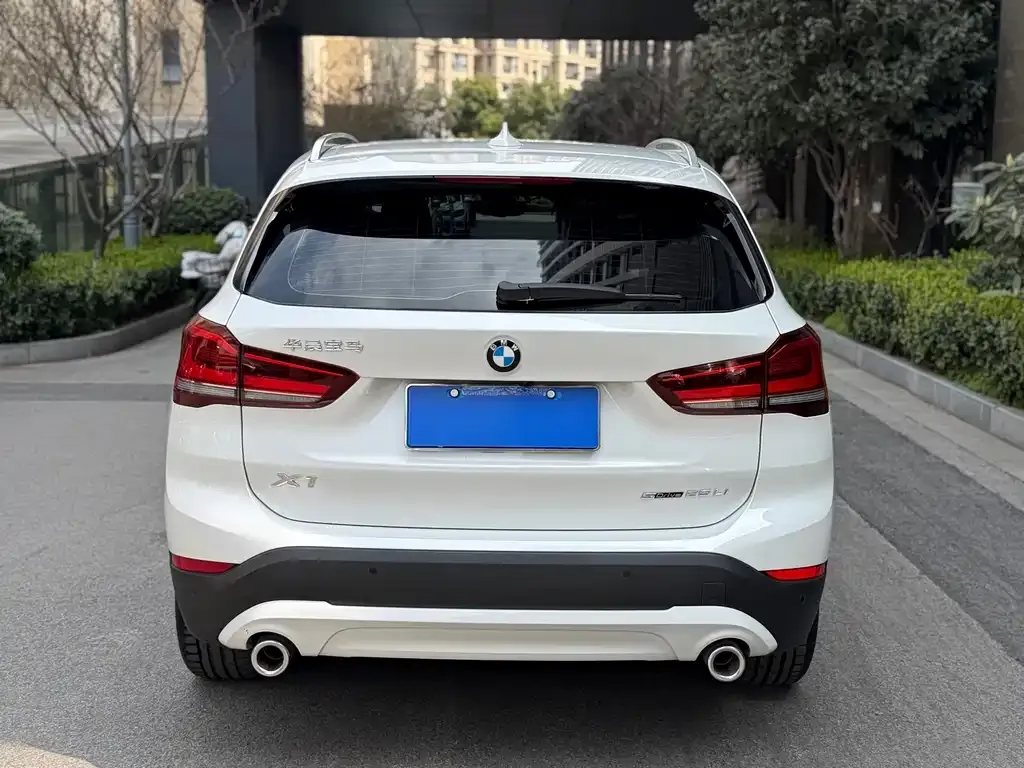 BMW X1 — фото 3