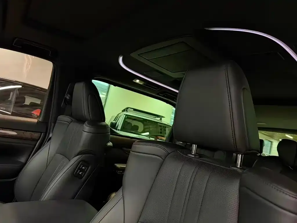 Toyota Vellfire — фото 2