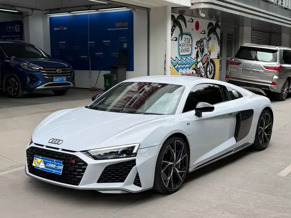 Audi R8 — фото 1