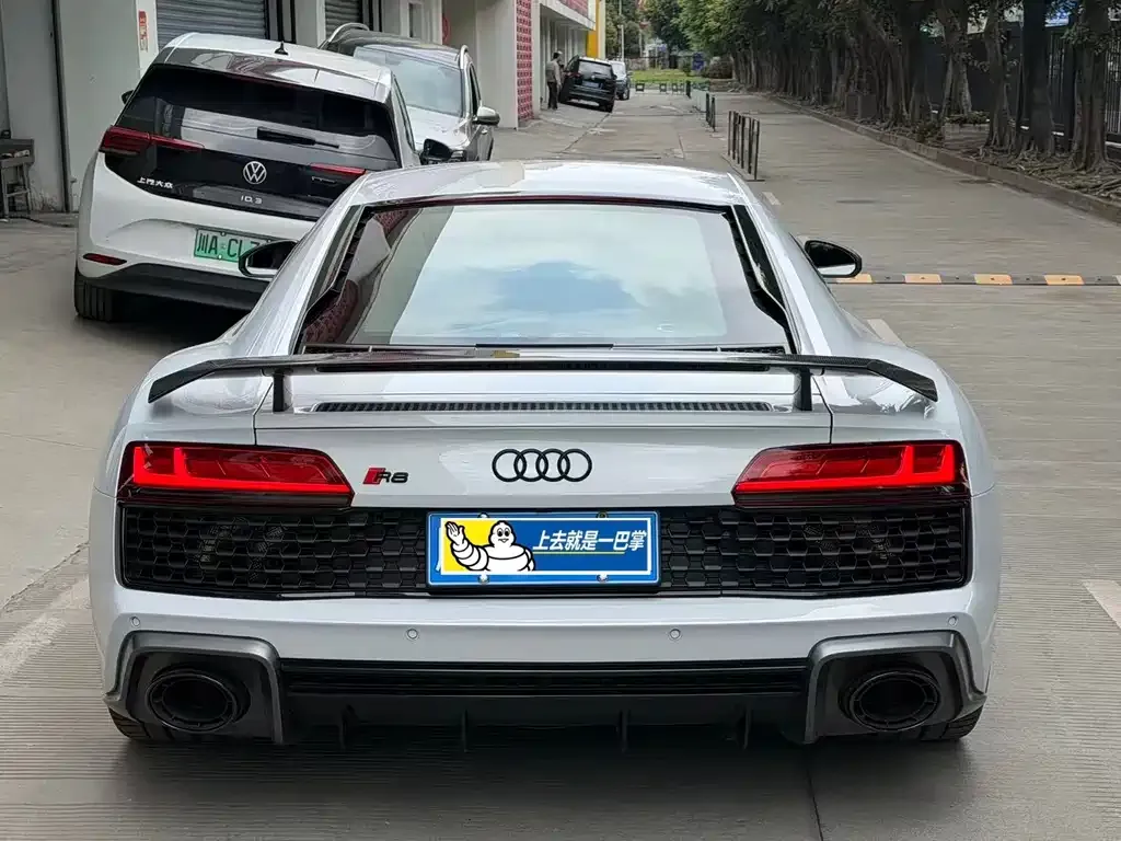 Audi R8 — фото 4