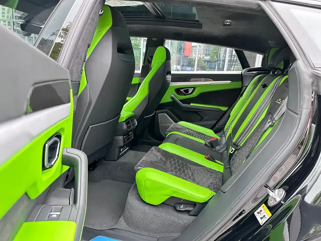 Lamborghini Urus — фото 2