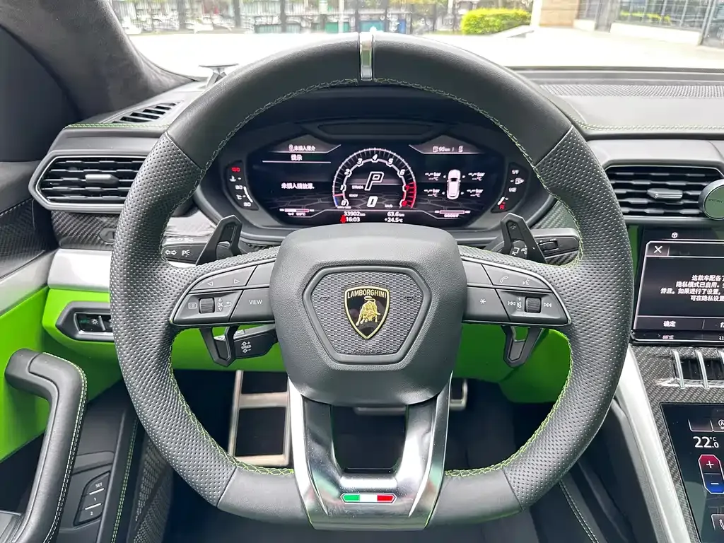 Lamborghini Urus — фото 3