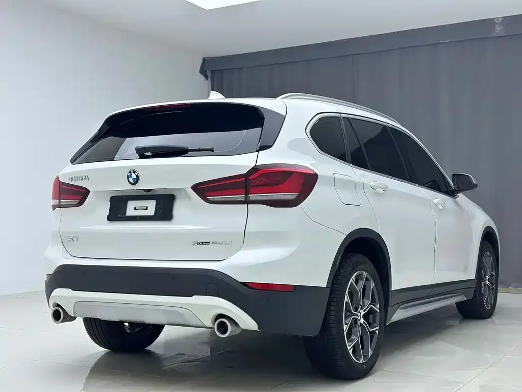 BMW X1 — фото 5