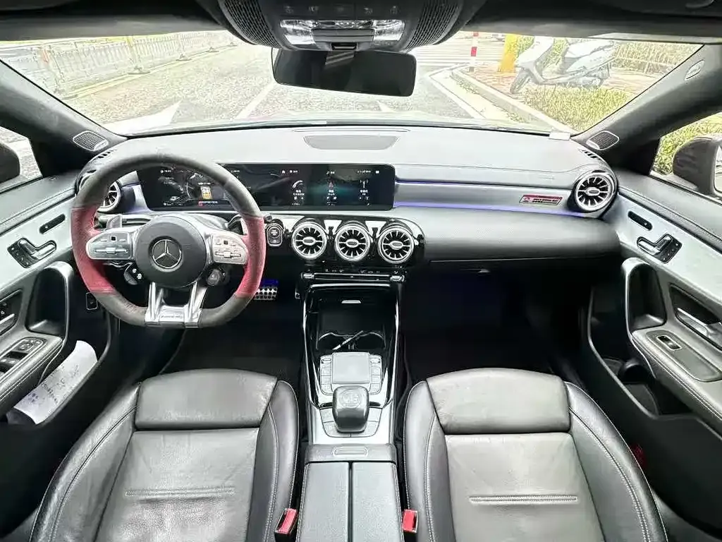 Mercedes-Benz CLA AMG — фото 8