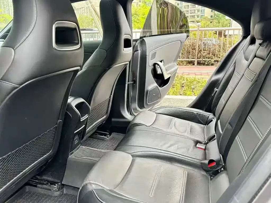 Mercedes-Benz CLA AMG — фото 7