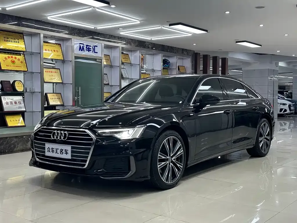 Audi A6L — фото 1