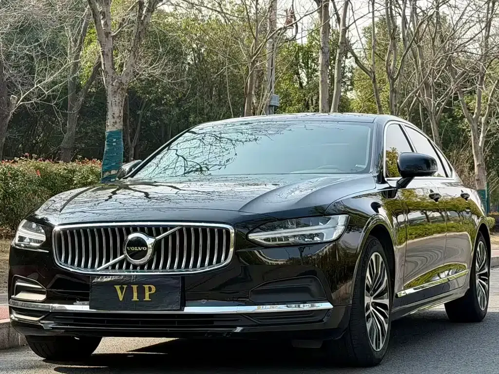 Volvo S90 — фото 1