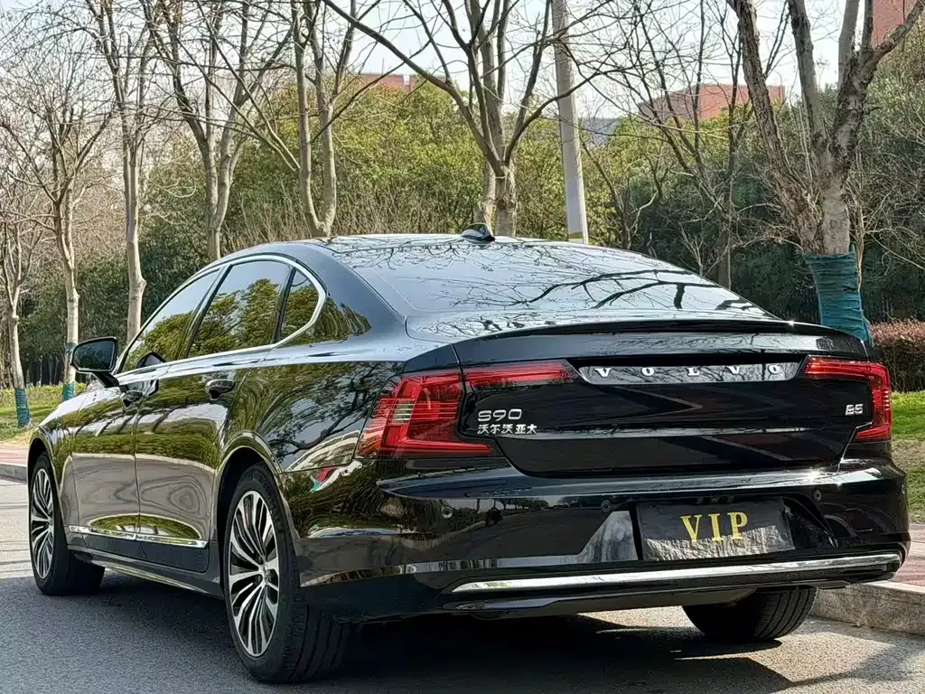 Volvo S90 — фото 4