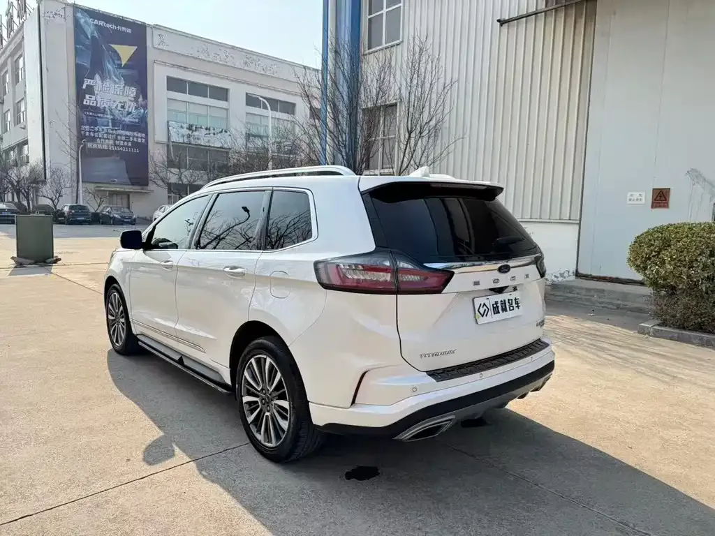 Ford Edge — фото 3
