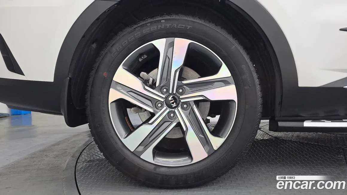 Kia Sorento — фото 8