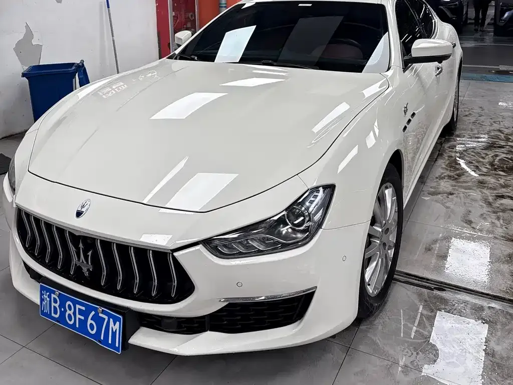 Maserati Ghibli — фото 1