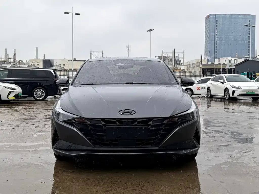 Hyundai Elantra — фото 9