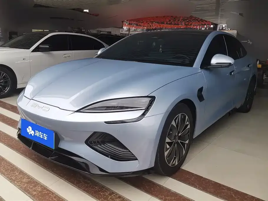 BYD Seal — фото 1