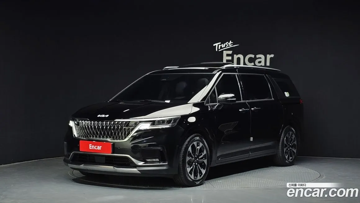 Kia Carnival — фото 1