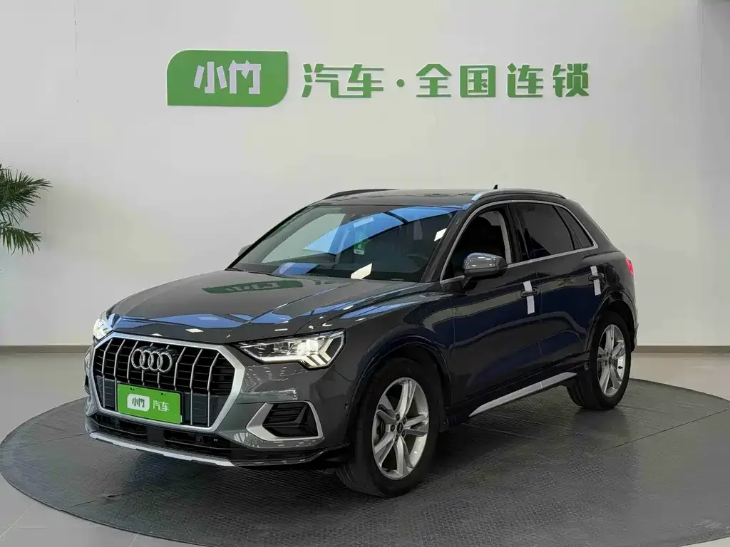 Audi Q3 — фото 1