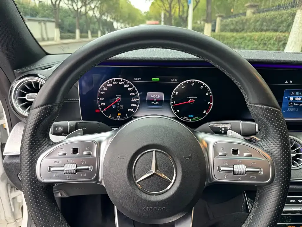 Mercedes-Benz E-Class (Import) — фото 3