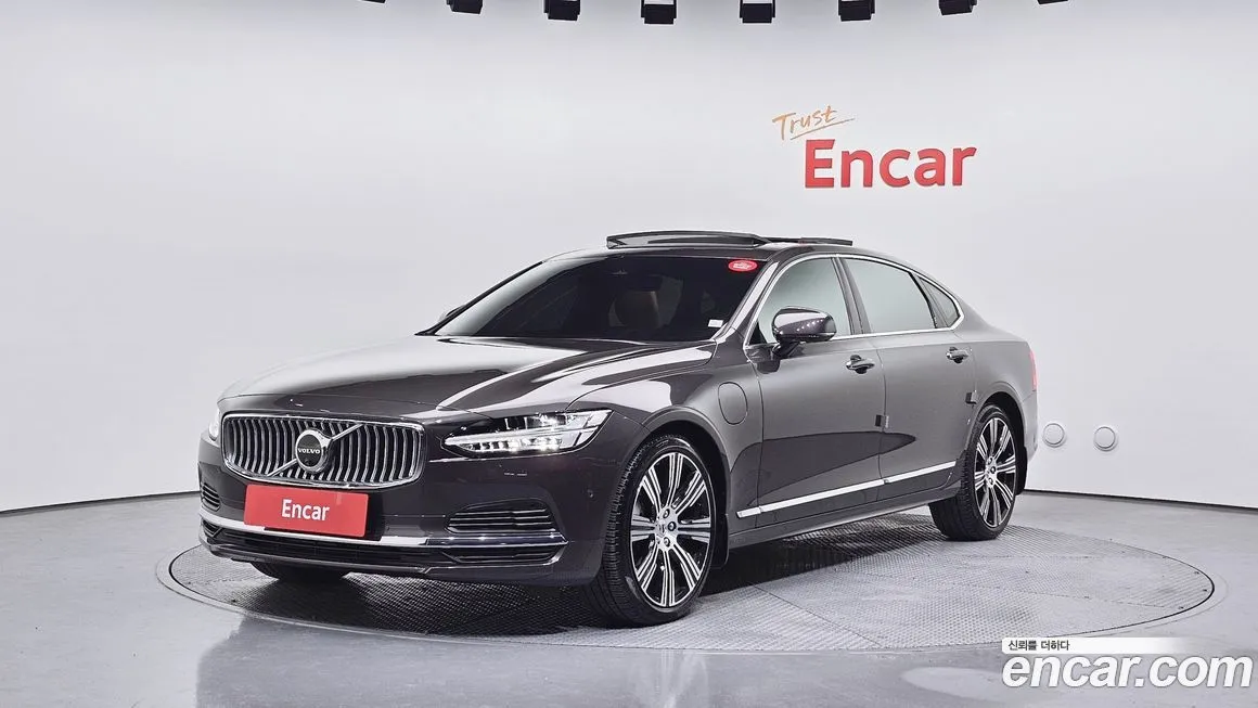 Volvo S90 — фото 1