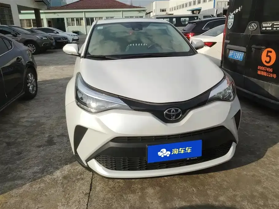 Toyota C-HR — фото 8