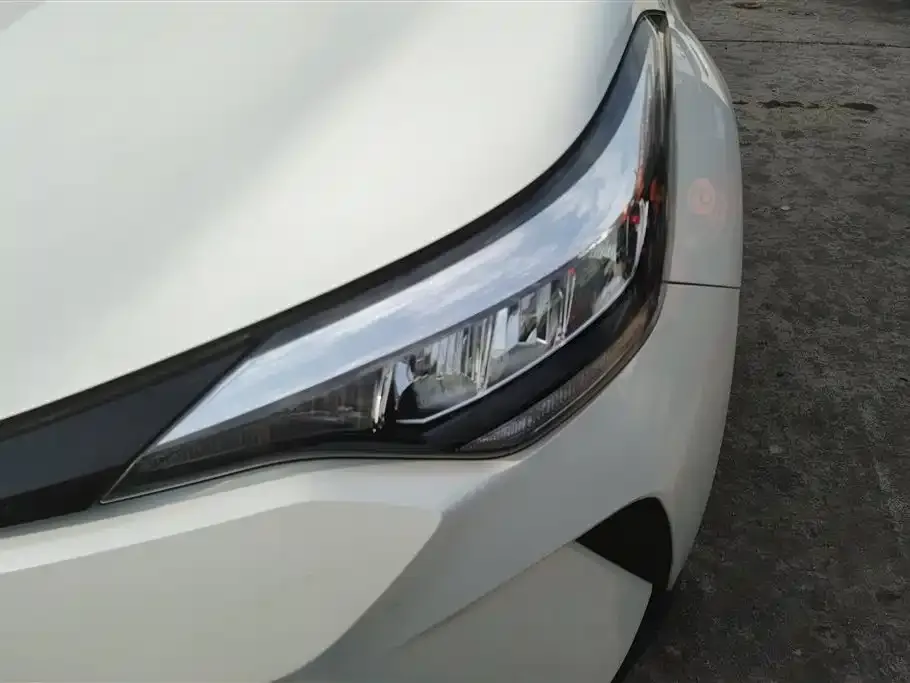 Toyota C-HR — фото 2