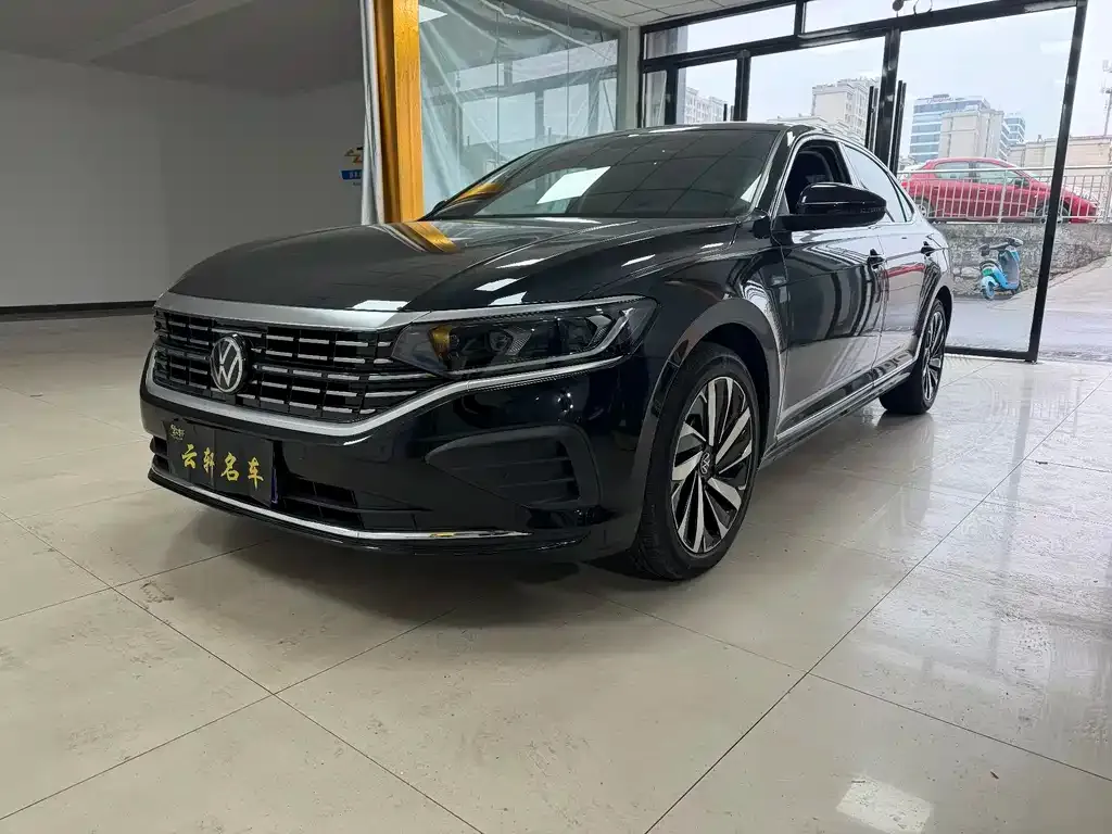Volkswagen Passat — фото 1