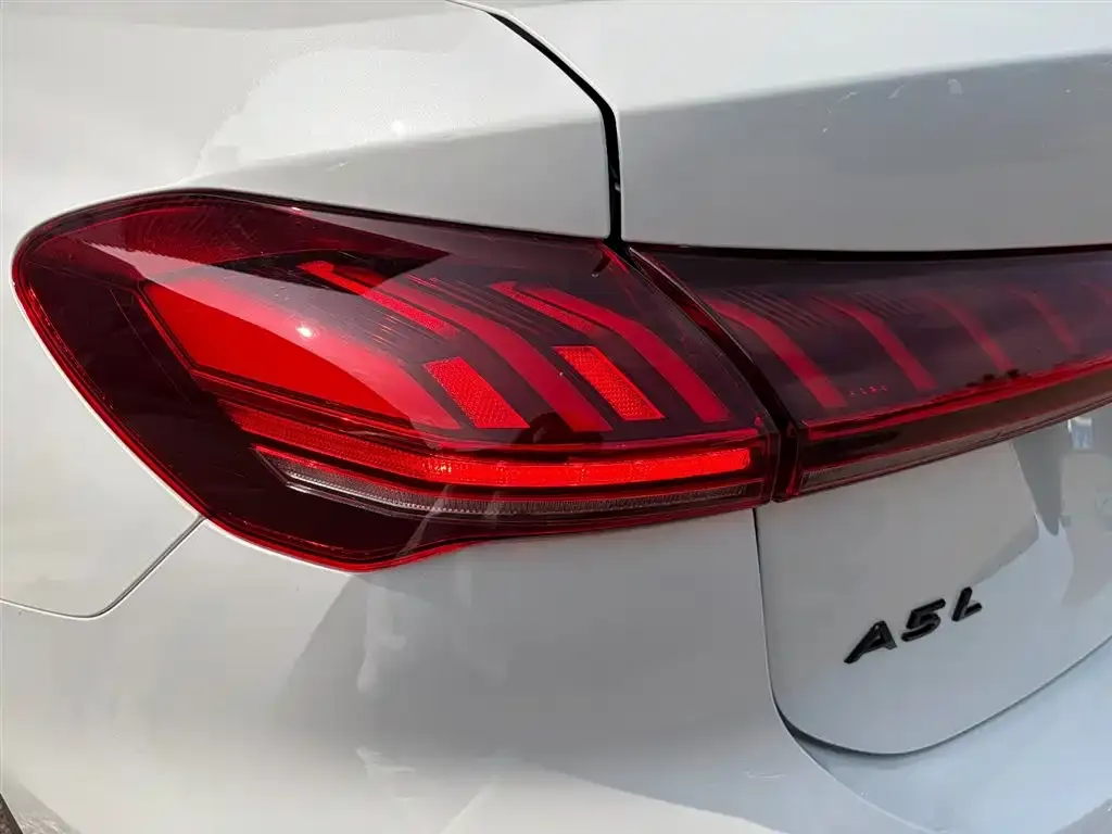 Audi A5L — фото 9