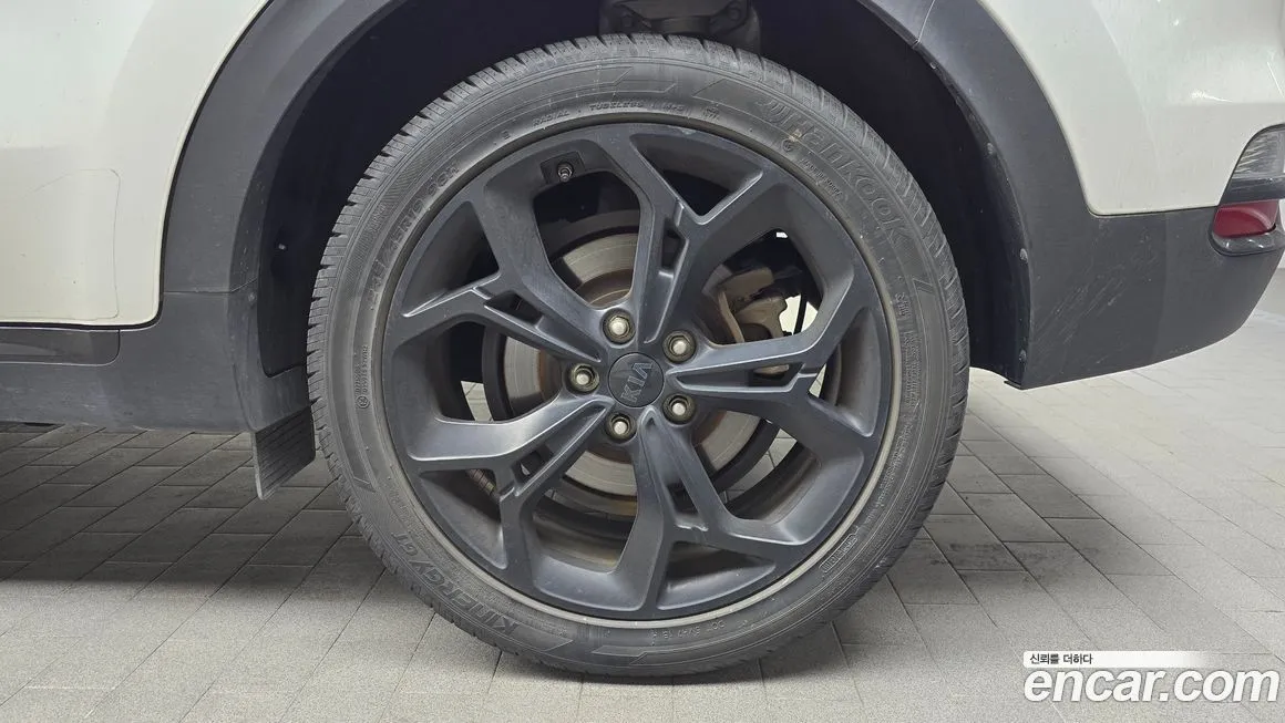 Kia Sportage — фото 9