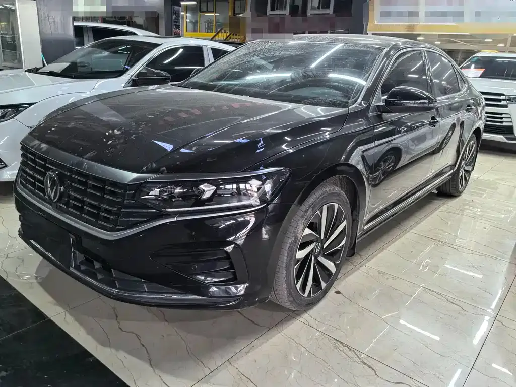 Volkswagen Passat — фото 1