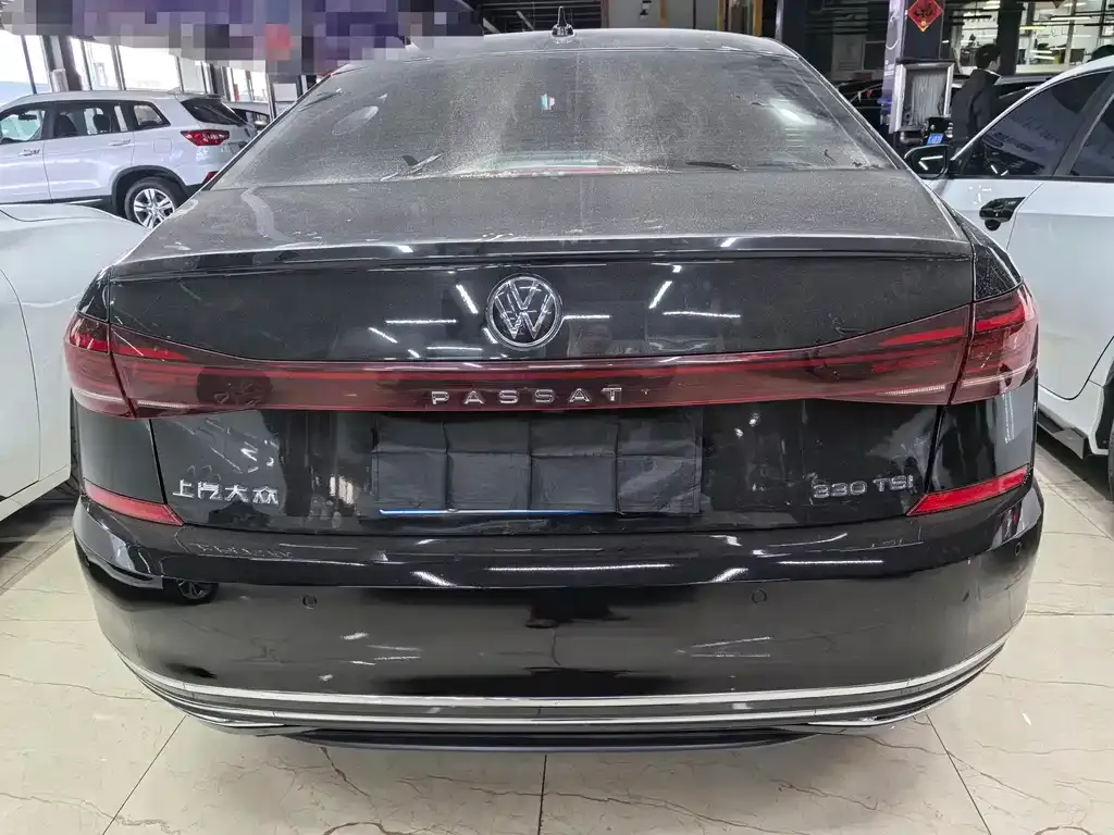 Volkswagen Passat — фото 9