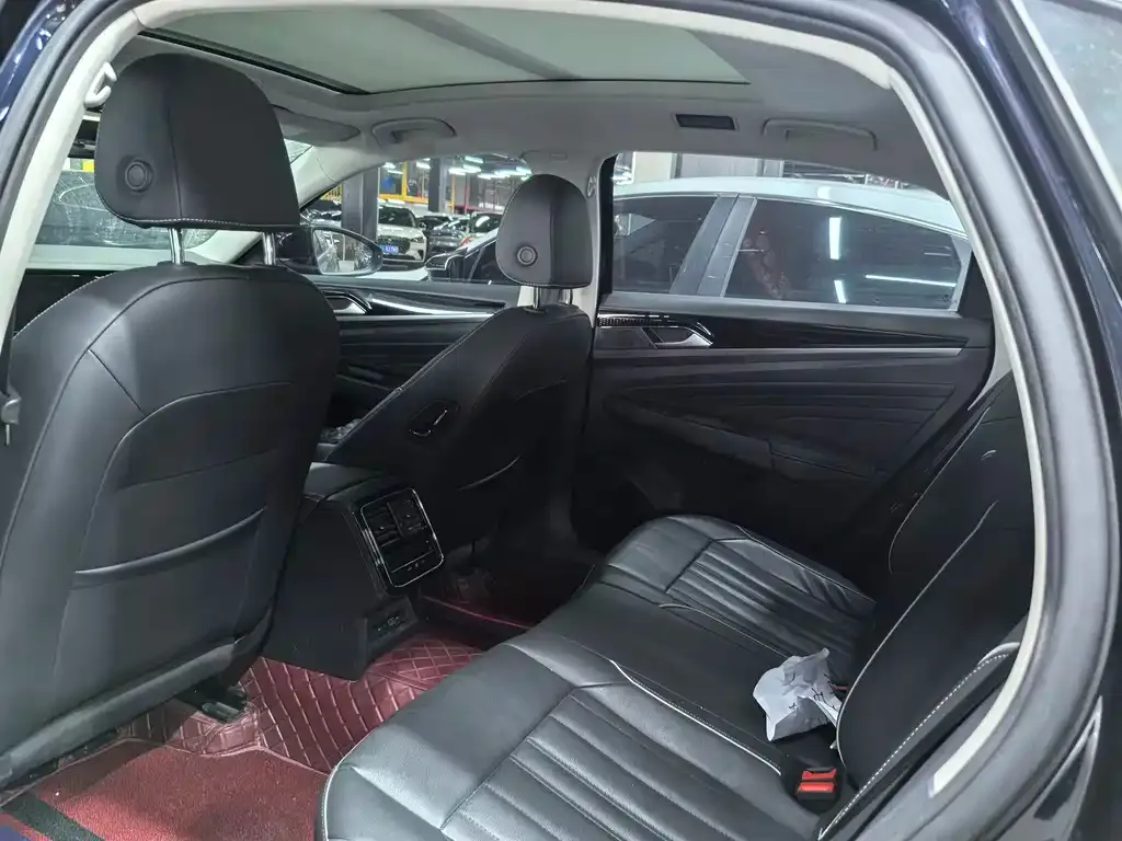 Volkswagen Passat — фото 2