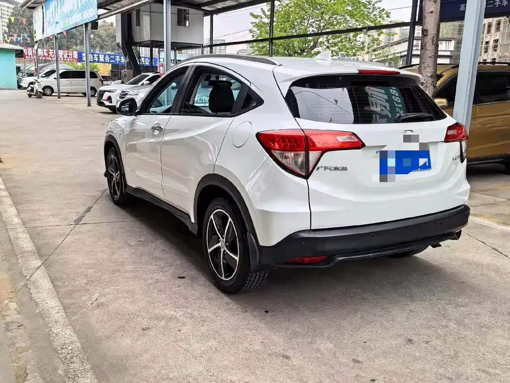 Honda Vezel — фото 9