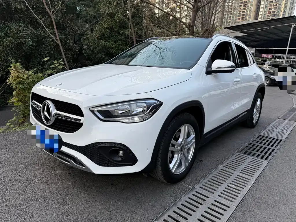 Mercedes-Benz GLA — фото 1