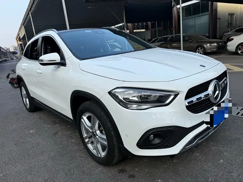 Mercedes-Benz GLA — фото 6