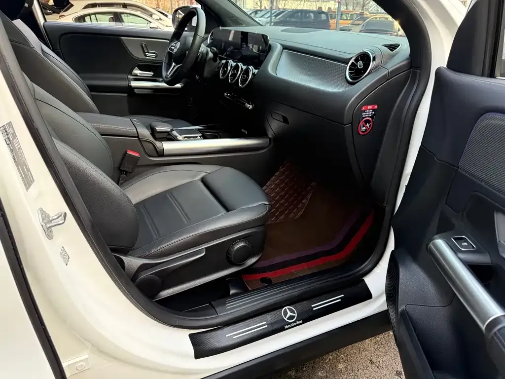 Mercedes-Benz GLA — фото 10
