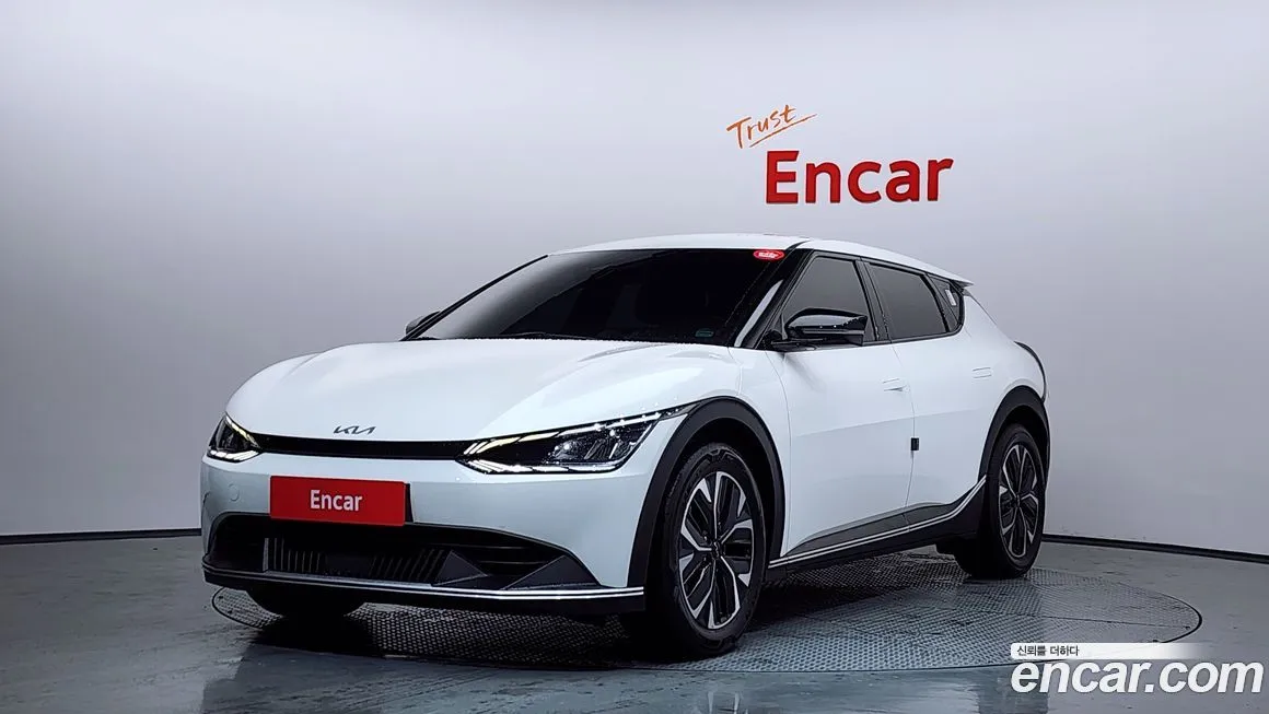 Kia EV6 — фото 1