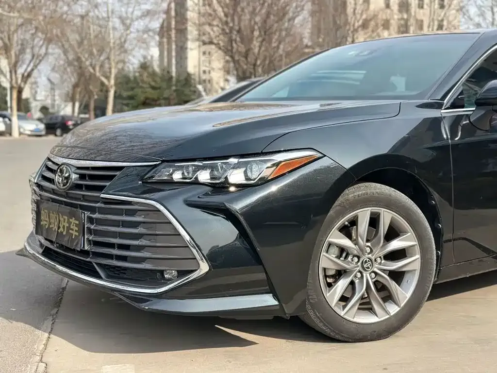 Toyota Avalon — фото 9