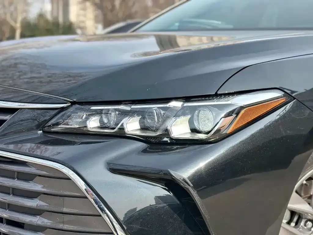 Toyota Avalon — фото 4